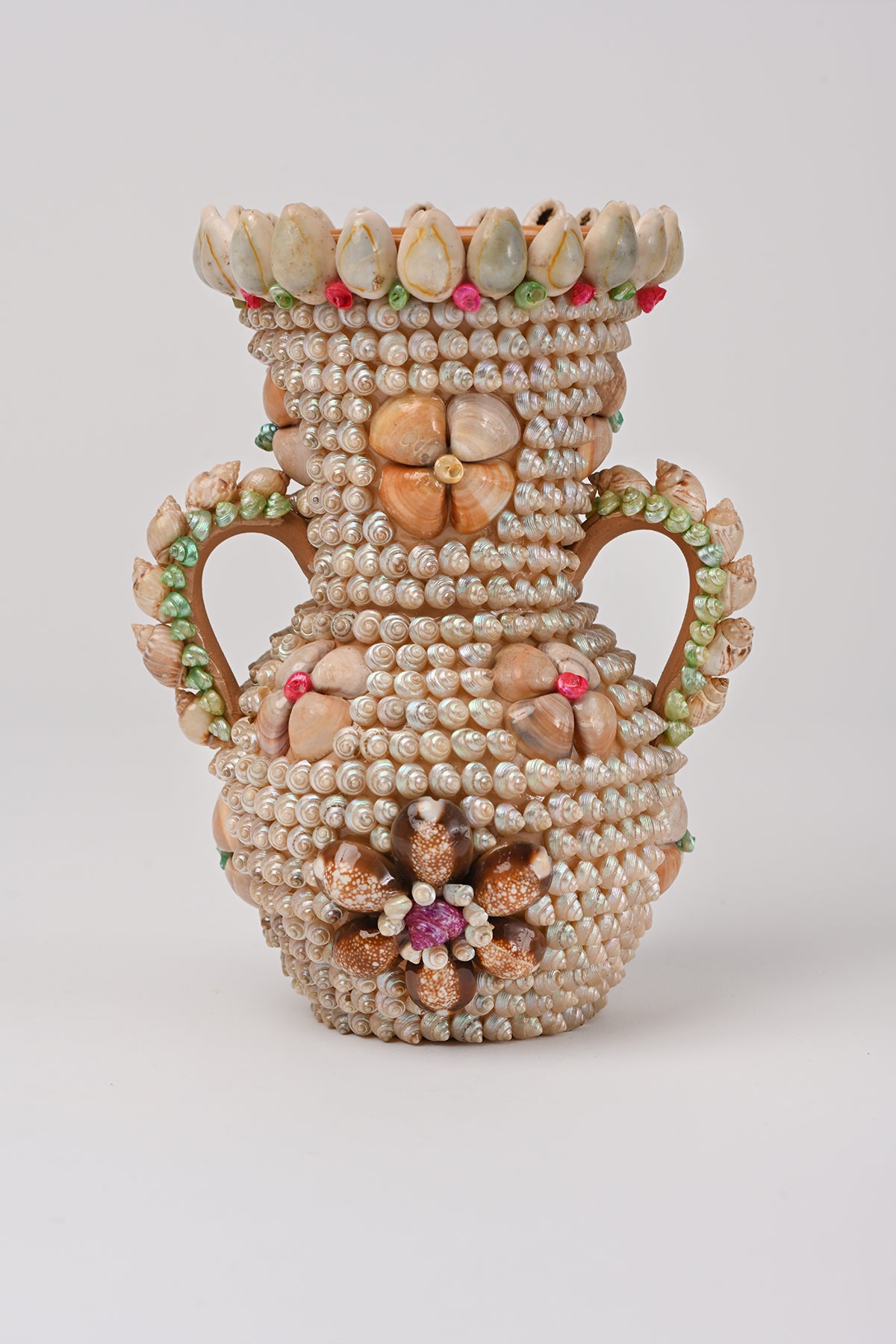 Vaso rivestito di conchiglie Teresa Cercava