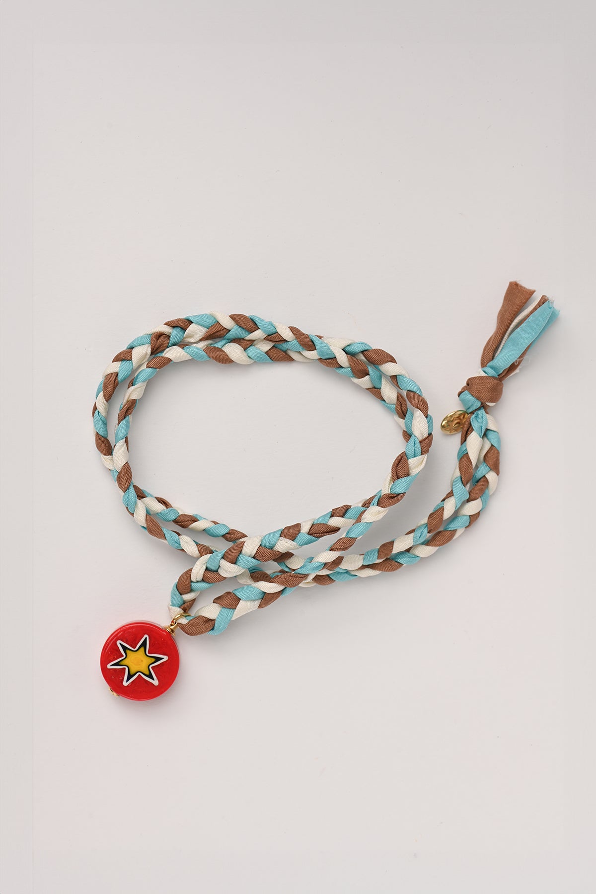 Collana con cordino in seta Bacaressa Amourrina