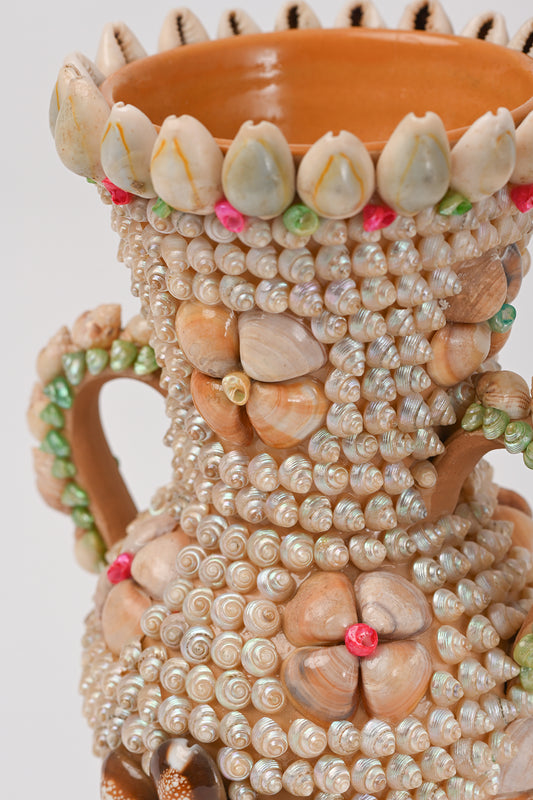 Vaso rivestito di conchiglie Teresa Cercava