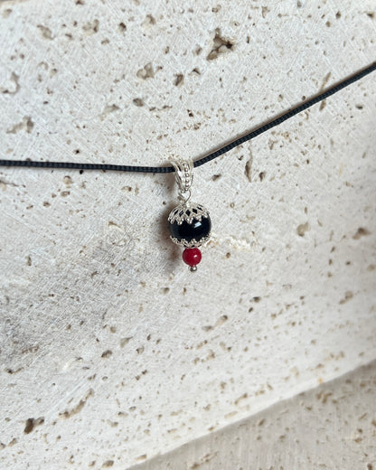 Ciondolo “su coccu” con corallo HOROS